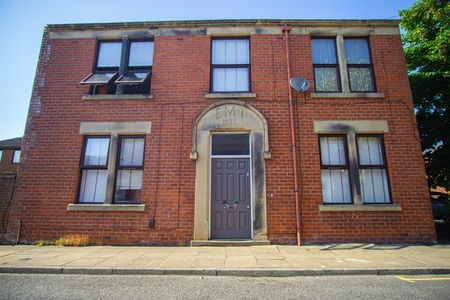 Rooms to Let on Villiers Street, Preston - Photo 2