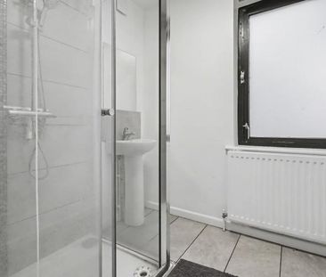 1 bedroom in a house share to rent - Photo 6
