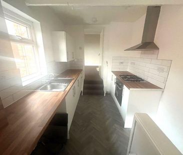 3 bedroom apartment to rent - Photo 1