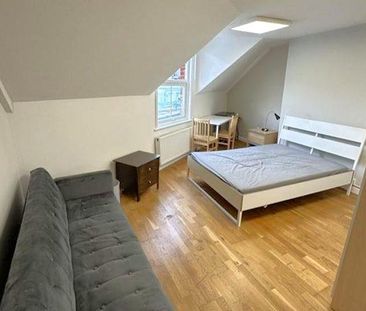 House share to rent - Photo 2