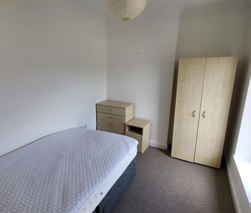 Room For Rent Meadow Street, Pontypridd - Photo 2