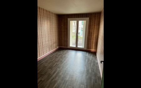 Location Appartement 5 pièces 84 m² Tremblay-en-France - Photo 3