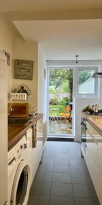 Room in a Shared Flat, Addiscombe Road, CR0 - Photo 3