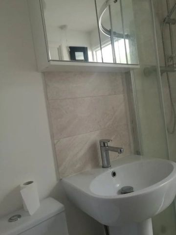 1 Bed Flat, Prout Street, E5 - Photo 5