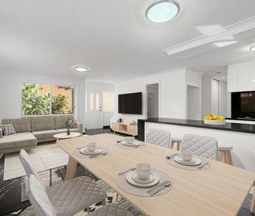 Recently Renovated Four Bedroom Townhouse in Prime Greenacre Location! - Photo 2