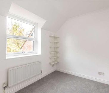 St Barnabas Close, East Dulwich, London, SE22 - Photo 4