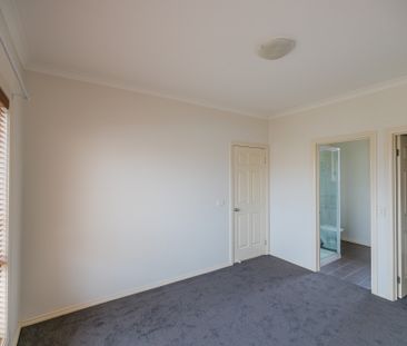 43 Knight Street, Clayton VIC 3168 - House For Rent | Domain - Photo 4