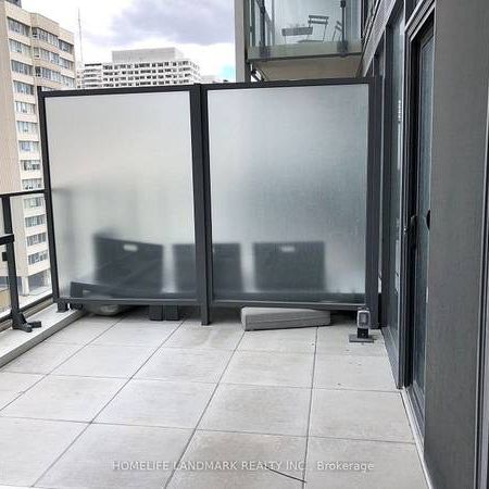 Yonge/Eglinton Bright 2Bdrm Huge Balcony Great Location Near Subway - Photo 1