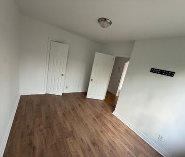 5 1/2 à Louer Aout 2026, Haut Triplex - Photo 1
