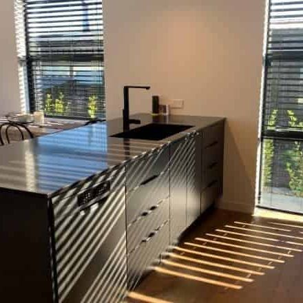 Wanaka Rental with Lake Views - Photo 1