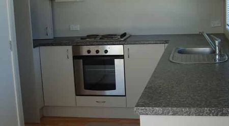 Charming 2BR Home w/ Garden & Deck! - Photo 3