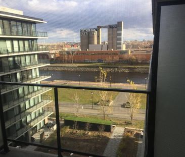 Studio meublé haut de gamme à Griffintown – Vue Canal Lachine & Cen... - Photo 2