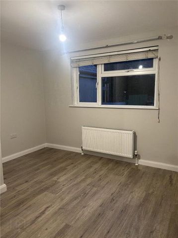 47 Dominic Street, Newry, BT35 8BN - Photo 2