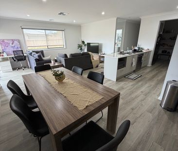 Waurn Ponds - Photo 1