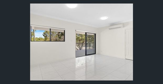 Spacious unit - Photo 1