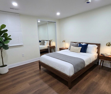 For Lease - 304 Reading Place, Newmarket, Ontario - Photo 2