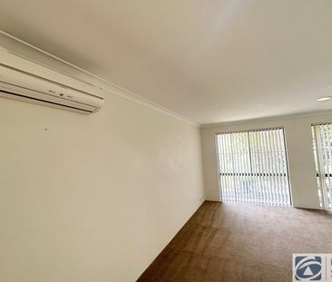 Large Family Home HOME OPEN SATURDAY 14 FEBRUARY AT 9.00AM SHARP! - Photo 4