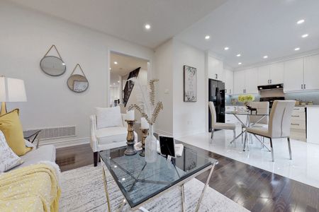 For Lease - 28 Township Avenue, Richmond Hill, Ontario - Photo 2