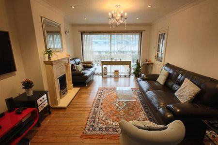 4 bedroom semi-detached house to rent - Photo 2