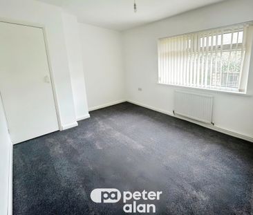 Bryn Teg, NEATH - Photo 4