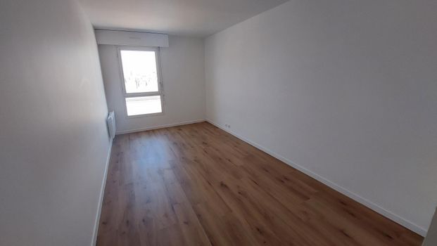 location Appartement F3 DE 78.8m² À PARIS - Photo 1