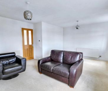 Featherstone Grove, STOKE-ON-TRENT - Photo 3