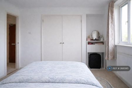 1 bedroom flat to rent - Photo 4