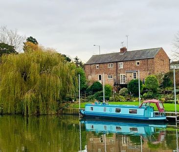 Waterside, Evesham, WR11 - Photo 2