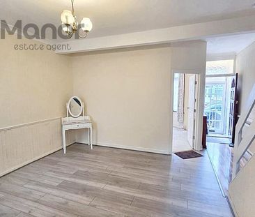 4 bedroom terraced house to rent - Photo 1