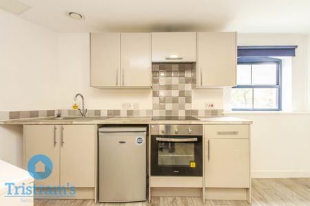 References Pending - 1 bed Apartment - Photo 5