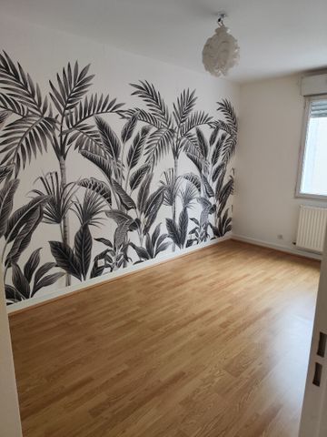 Location Appartement 3 pièces 81m² - Photo 2