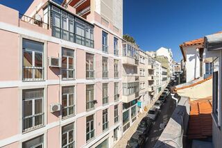 Apartment Duplex 3 bedrooms for rent São Mamede Lisboa - Photo 4