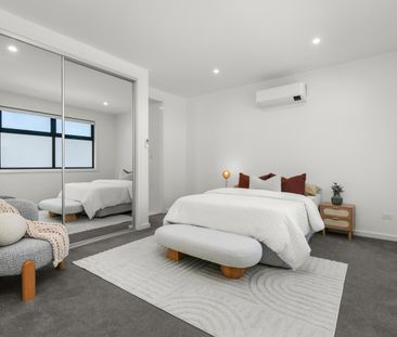 A Refined Townhouse Offering Lifestyle, Comfort and Location - Photo 5