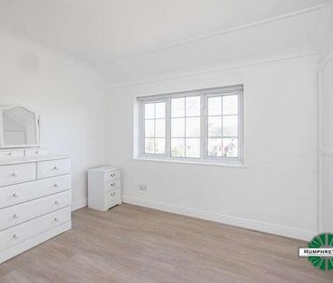 The Approach, Enfield, EN1 - Photo 5