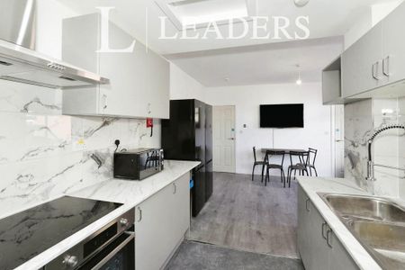 1 bedroom in a house share to rent - Photo 5