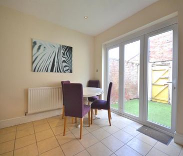 2 Bedroom Terraced To Let - Photo 4