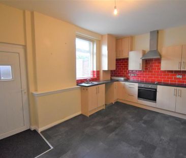 3 bedroom terraced house to rent - Photo 2