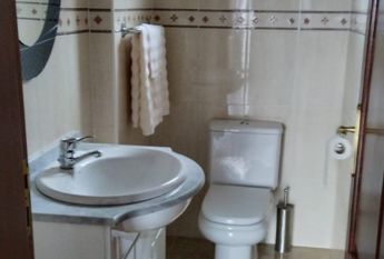 Big rooms in a shared townhouse Funchal