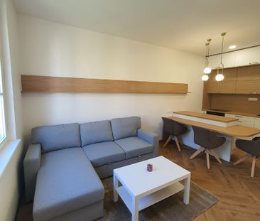 Pronájem bytu 2+kk v osobním vlastnictví 66 m², Praha 3 - Žižkov - Photo 1