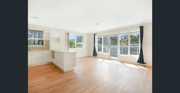 Quiet and Convenient with Air Conditioning - Photo 1