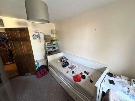 Flat, Pearson Park, Hull, HU5 - Photo 3