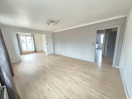Location Appartement 3 pièces 82m² ST OMER 62500 - Photo 3