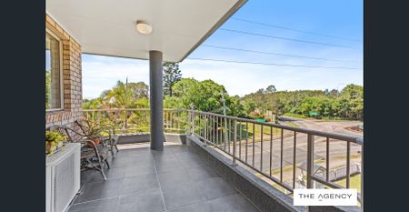 Neat & Tidy 2 Bedroom Apartment with Secure Parking - Photo 3