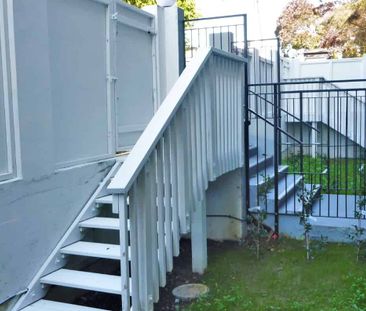 Perfectly Located One Bedroom Apartment - Photo 1