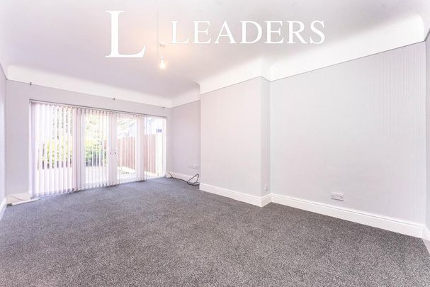 2 bedroom bungalow to rent - Photo 1