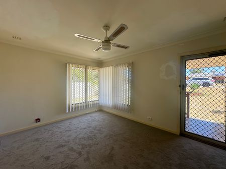 New Carpets, New Blinds and A/C to be installed - Photo 2