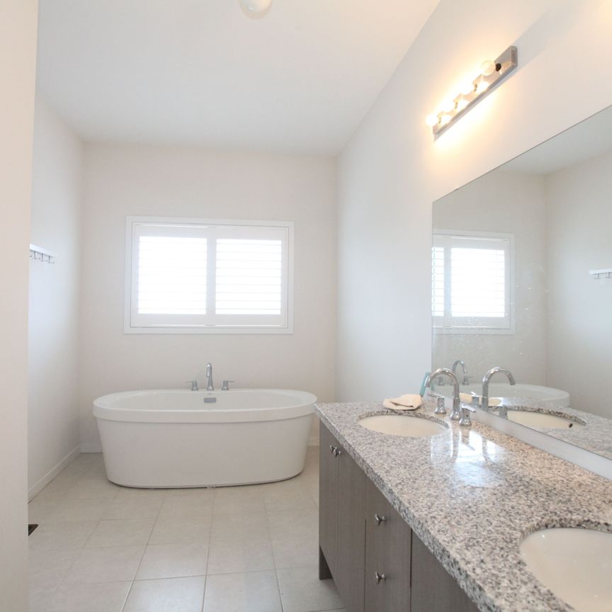 For Lease - 266 Elyse Court, Aurora, Ontario - Photo 1