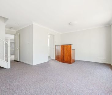 QUALITY LIVING IN EMERALD DOWNS - 9 MONTH LEASE ONLY! - Photo 5