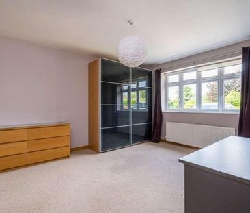 Oakington Avenue, Little Chalfont, HP6 - Photo 2