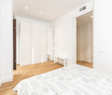 New build 2 Bedroom penthouse with 42m² terrace for rent in El Born... - Photo 6